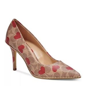 COACH Waverly Hearts Bead Chain Detail Pumps Size 8.5